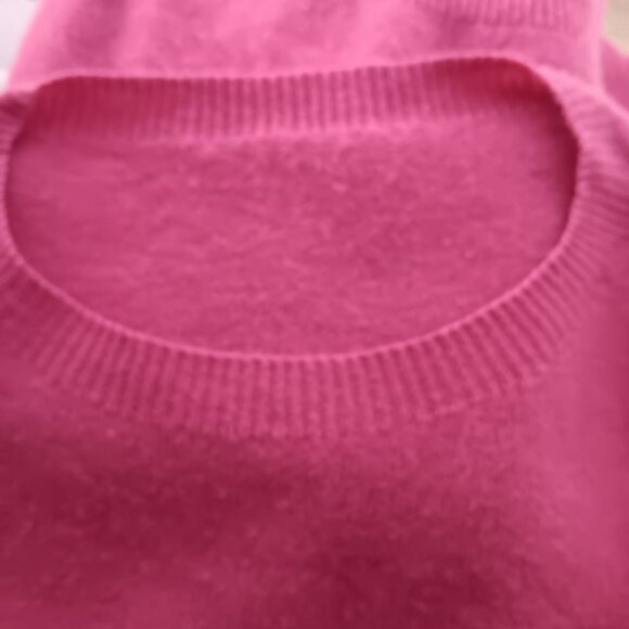 Medium Women's Crewneck Sweater Pink Long Sleeve Soft Knit Top Rose Pink - Picture 5 of 5